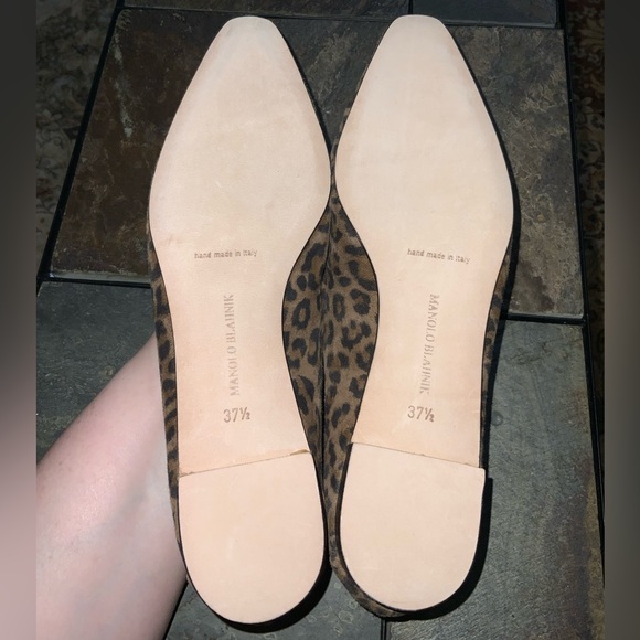 Perfect condition Manolo Blahnik Suede Leopard Print Flats sz 37 1/2 or US 7 1/2 - Picture 2 of 7